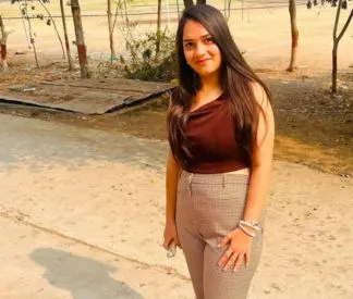 Pallavi escort listing in Juhu, Mumbai