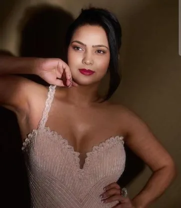 Diya escort listing in Goregaon, Mumbai